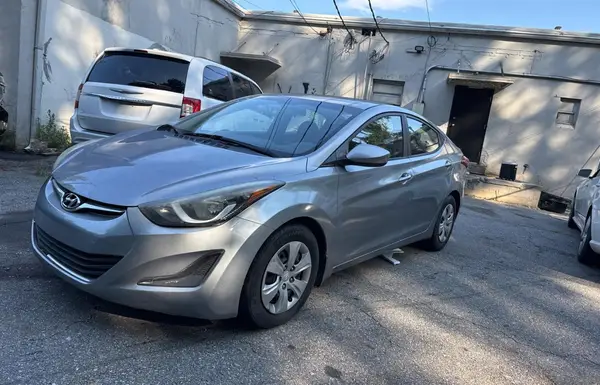 5NPDH4AE2GH727102 2016 HYUNDAI ELANTRA - Image 2