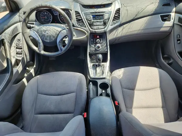 5NPDH4AE2GH727696 2016 HYUNDAI ELANTRA - Image 8