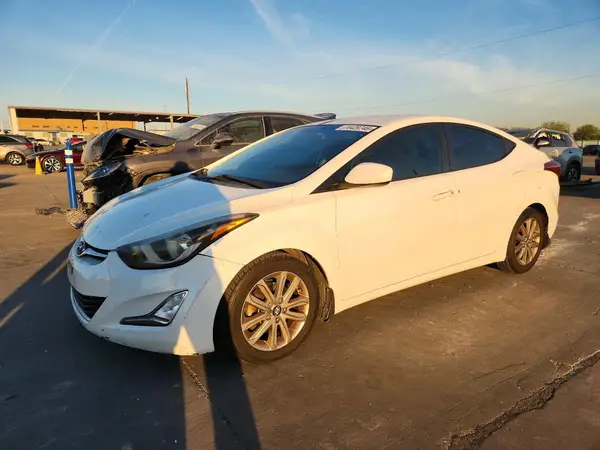 5NPDH4AE2GH729318 2016 HYUNDAI ELANTRA - Image 1