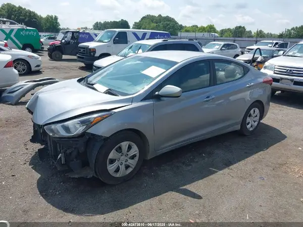 5NPDH4AE2GH731022 2016 HYUNDAI ELANTRA - Image 2