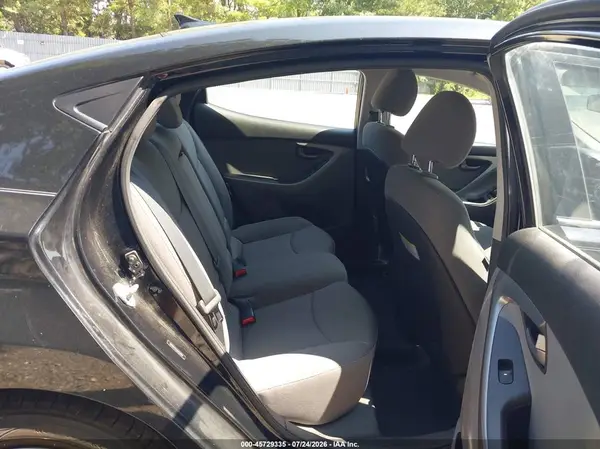 5NPDH4AE2GH731859 2016 HYUNDAI ELANTRA - Image 8