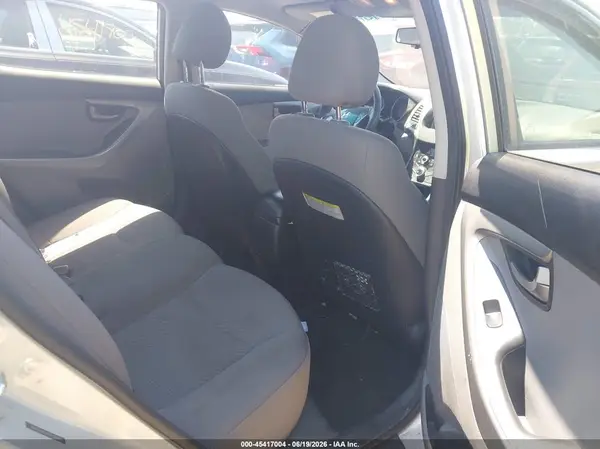 5NPDH4AE2GH735538 2016 HYUNDAI ELANTRA - Image 8