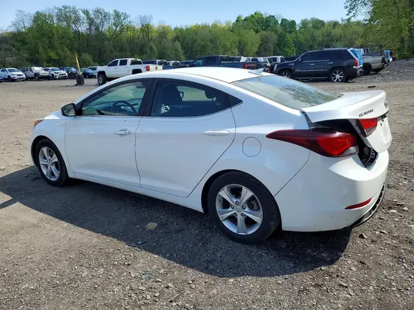 5NPDH4AE2GH735992 2016 HYUNDAI ELANTRA - Image 2