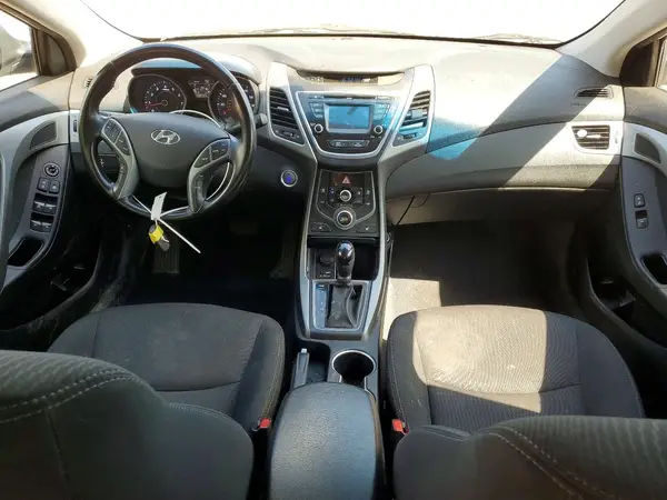 5NPDH4AE2GH735992 2016 HYUNDAI ELANTRA - Image 8