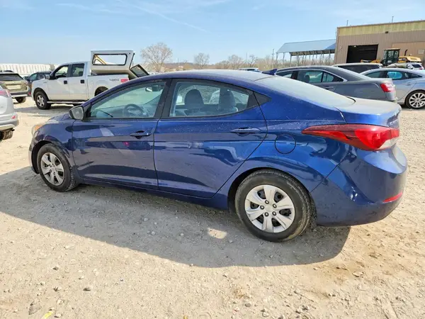 5NPDH4AE2GH736026 2016 HYUNDAI ELANTRA - Image 2