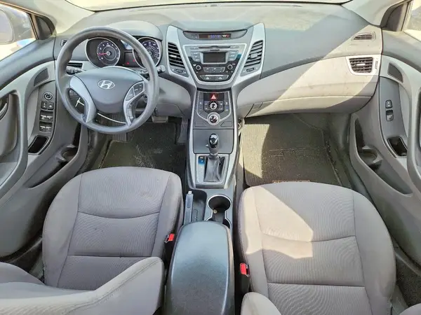 5NPDH4AE2GH736026 2016 HYUNDAI ELANTRA - Image 8