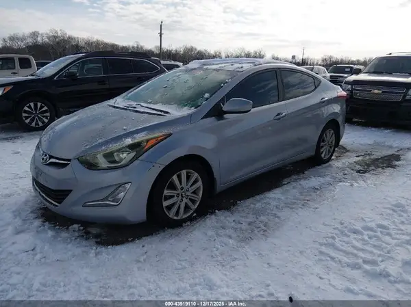 5NPDH4AE2GH736608 2016 HYUNDAI ELANTRA - Image 2