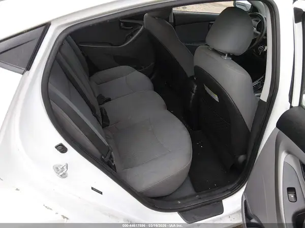 5NPDH4AE2GH737175 2016 HYUNDAI ELANTRA - Image 8