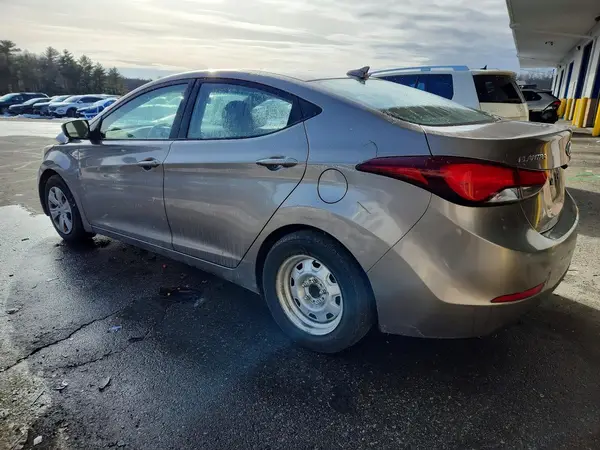 5NPDH4AE2GH738469 2016 HYUNDAI ELANTRA - Image 2