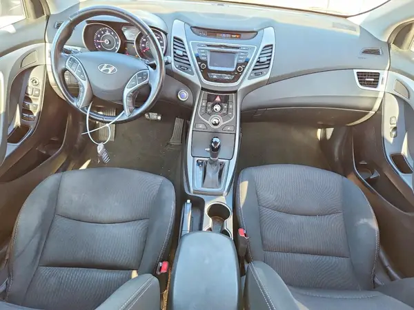 5NPDH4AE2GH739704 2016 HYUNDAI ELANTRA - Image 8