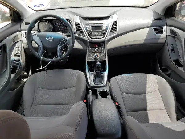 5NPDH4AE2GH740061 2016 HYUNDAI ELANTRA - Image 8