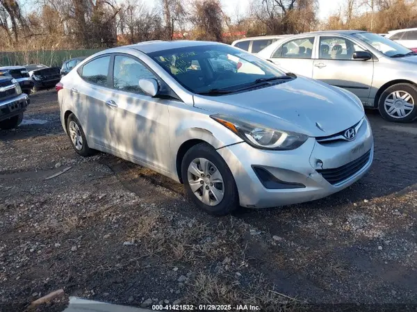 5NPDH4AE2GH740187 2016 HYUNDAI ELANTRA - Image 1