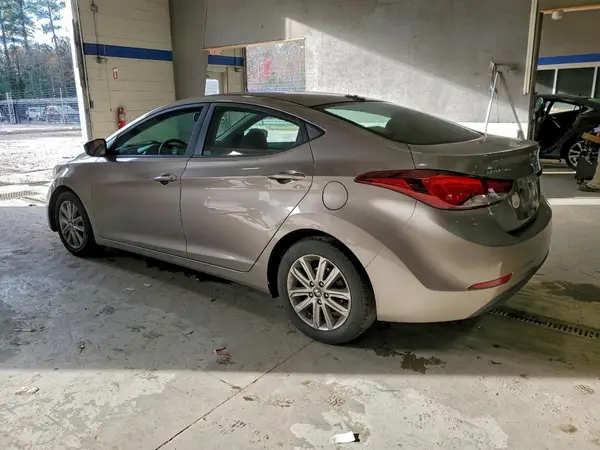 5NPDH4AE2GH743526 2016 HYUNDAI ELANTRA - Image 2