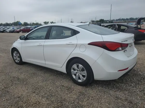 5NPDH4AE2GH743705 2016 HYUNDAI ELANTRA - Image 2