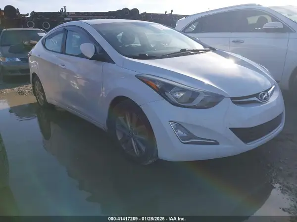 5NPDH4AE2GH743946 2016 HYUNDAI ELANTRA - Image 1
