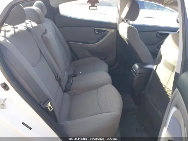 5NPDH4AE2GH743946 2016 HYUNDAI ELANTRA - Image 8