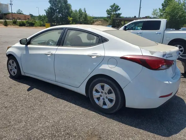 5NPDH4AE2GH745342 2016 HYUNDAI ELANTRA - Image 2