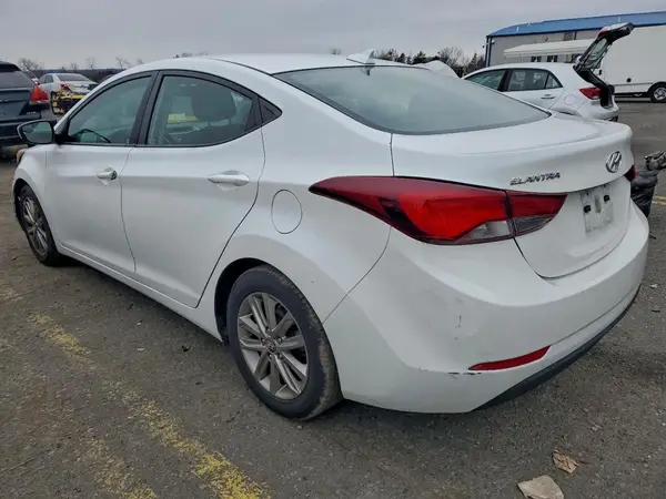 5NPDH4AE2GH745549 2016 HYUNDAI ELANTRA - Image 2