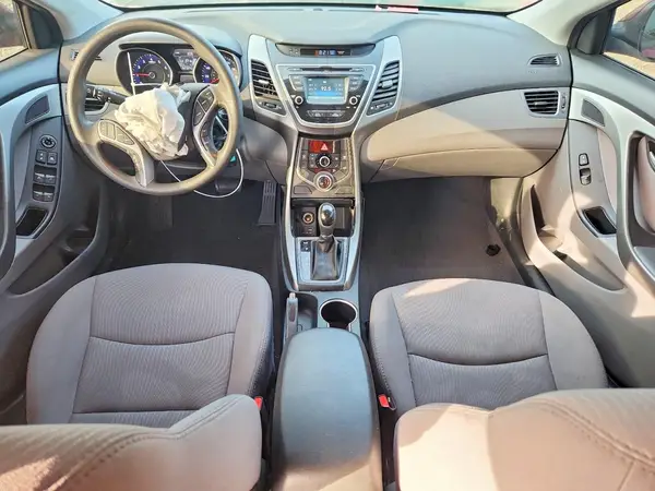 5NPDH4AE2GH747608 2016 HYUNDAI ELANTRA - Image 8