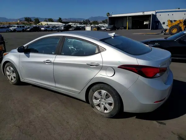 5NPDH4AE2GH747981 2016 HYUNDAI ELANTRA - Image 2