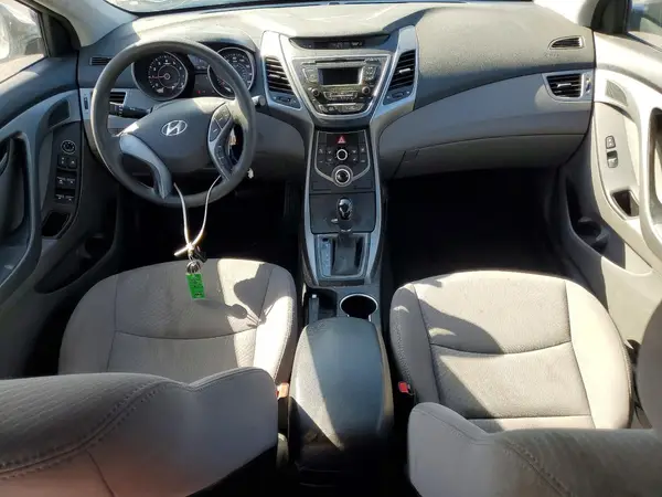5NPDH4AE2GH747981 2016 HYUNDAI ELANTRA - Image 8