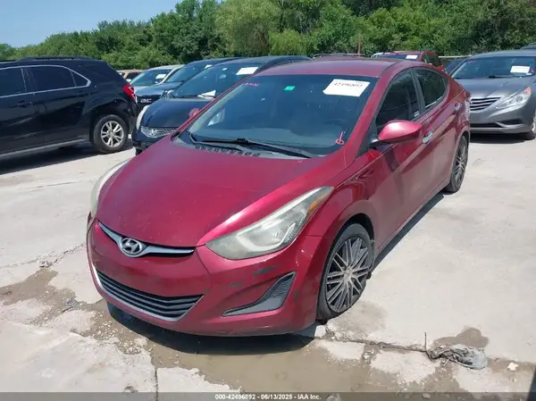5NPDH4AE2GH748757 2016 HYUNDAI ELANTRA - Image 2