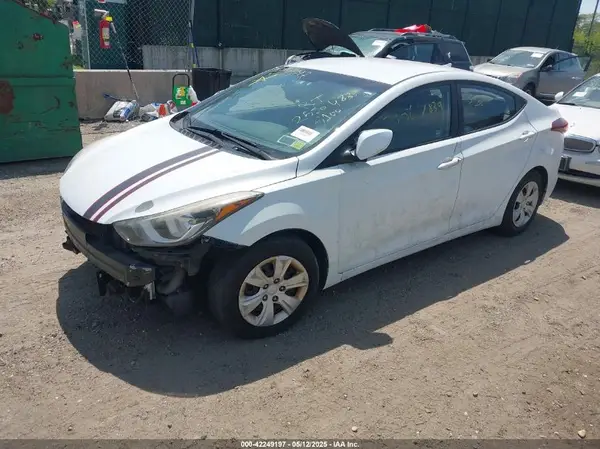 5NPDH4AE2GH748919 2016 HYUNDAI ELANTRA - Image 2