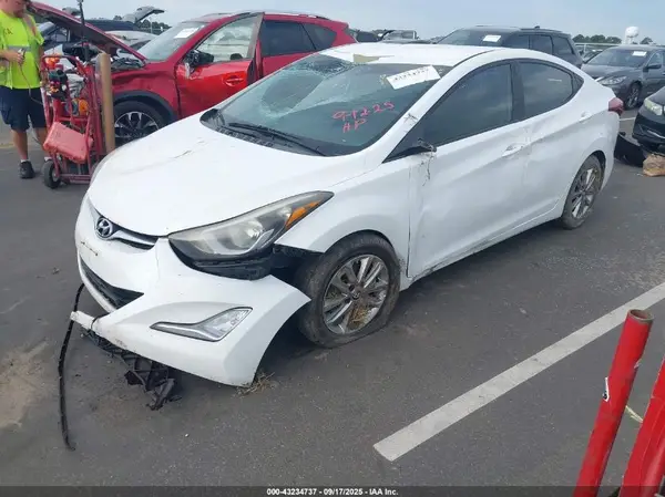 5NPDH4AE2GH749312 2016 HYUNDAI ELANTRA - Image 2