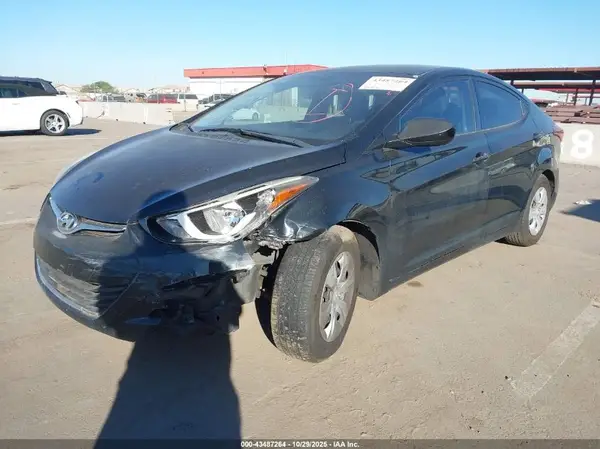 5NPDH4AE2GH749746 2016 HYUNDAI ELANTRA - Image 2