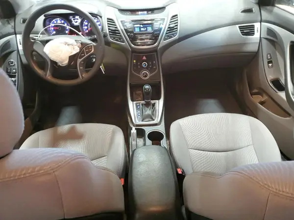 5NPDH4AE2GH749813 2016 HYUNDAI ELANTRA - Image 8