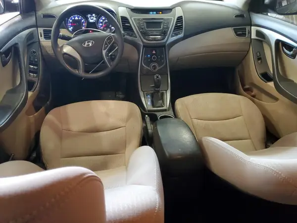 5NPDH4AE2GH750833 2016 HYUNDAI ELANTRA - Image 8