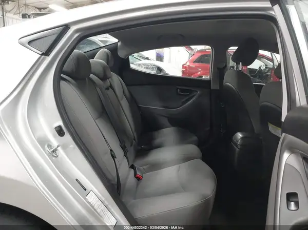 5NPDH4AE2GH750850 2016 HYUNDAI ELANTRA - Image 8