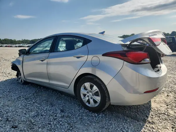 5NPDH4AE2GH751688 2016 HYUNDAI ELANTRA - Image 2