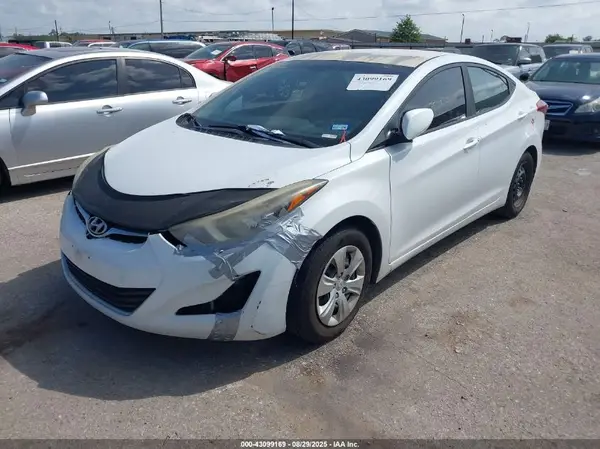 5NPDH4AE2GH752520 2016 HYUNDAI ELANTRA - Image 2