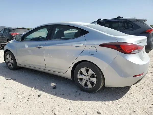 5NPDH4AE2GH752713 2016 HYUNDAI ELANTRA - Image 2
