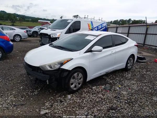 5NPDH4AE2GH753506 2016 HYUNDAI ELANTRA - Image 2