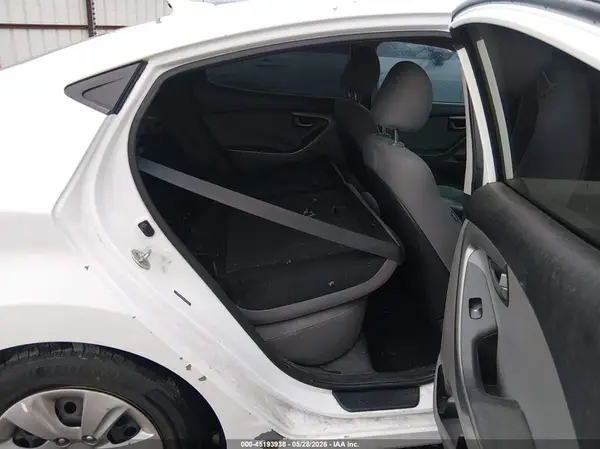 5NPDH4AE2GH753506 2016 HYUNDAI ELANTRA - Image 8