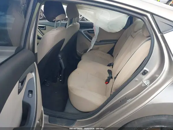 5NPDH4AE2GH753800 2016 HYUNDAI ELANTRA - Image 8