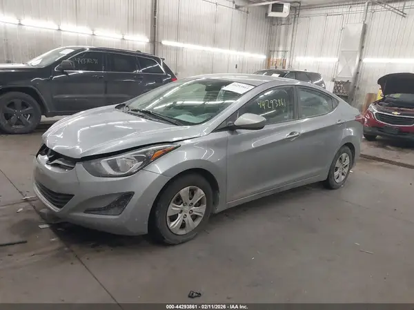 5NPDH4AE2GH754364 2016 HYUNDAI ELANTRA - Image 2