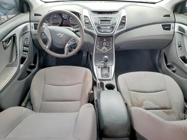 5NPDH4AE2GH754784 2016 HYUNDAI ELANTRA - Image 8