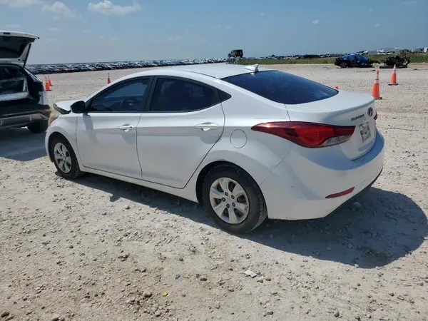 5NPDH4AE2GH755224 2016 HYUNDAI ELANTRA - Image 2