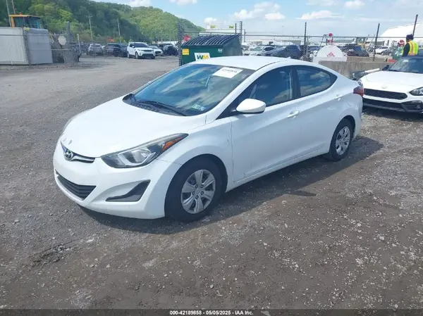 5NPDH4AE2GH756485 2016 HYUNDAI ELANTRA - Image 2