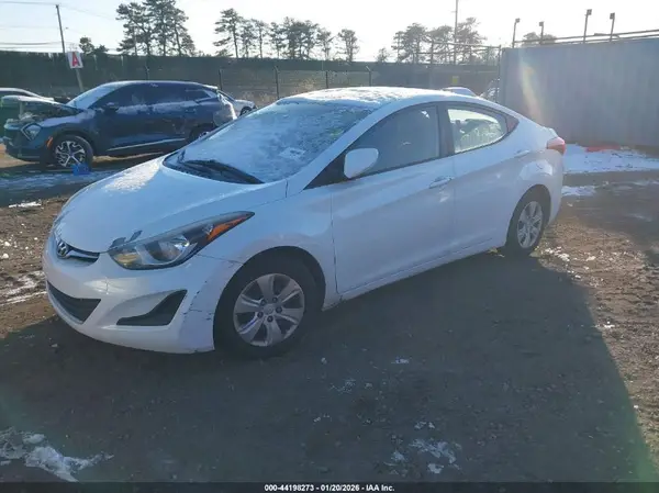 5NPDH4AE2GH756731 2016 HYUNDAI ELANTRA - Image 2