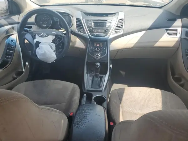 5NPDH4AE2GH758317 2016 HYUNDAI ELANTRA - Image 8