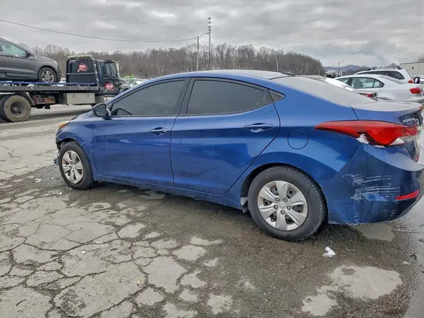 5NPDH4AE2GH758561 2016 HYUNDAI ELANTRA - Image 2