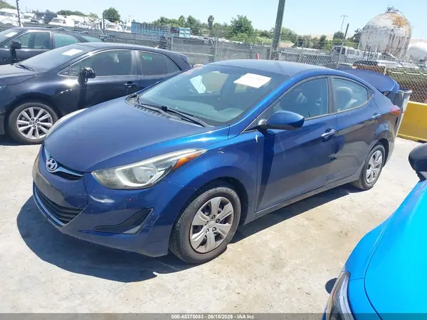 5NPDH4AE2GH758835 2016 HYUNDAI ELANTRA - Image 2