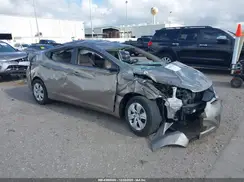 5NPDH4AE2GH759032 2016 HYUNDAI ELANTRA