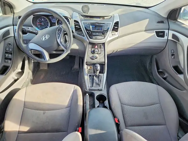 5NPDH4AE2GH761914 2016 HYUNDAI ELANTRA - Image 8