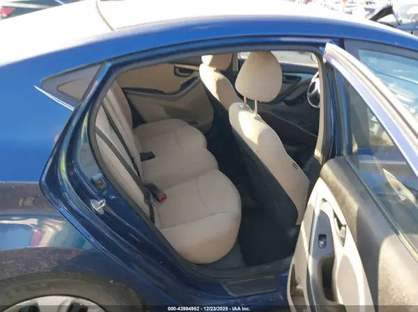 5NPDH4AE2GH762139 2016 HYUNDAI ELANTRA - Image 8