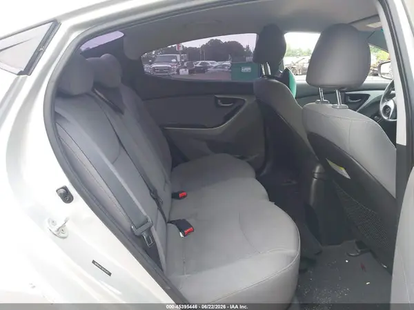 5NPDH4AE2GH763422 2016 HYUNDAI ELANTRA - Image 8